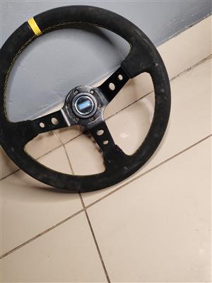Racing steering wheel 