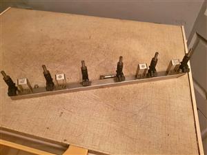 SIX BMW N52 INJECTORS WITH INJECTOR RAIL FORSALE
