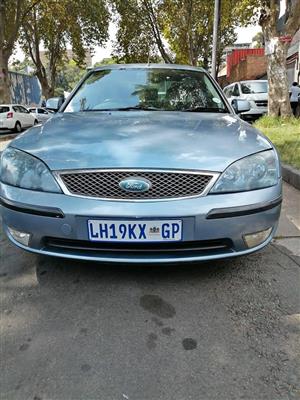 2009 FORD FIESTA 1.6 MANUAL TRANSMISSION IN EXCELLENT CONDITION