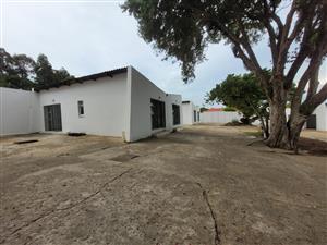 Bachelor Units Available in Humansdorp