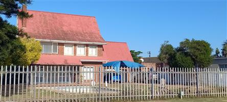 House For Sale in Bluewater Bay