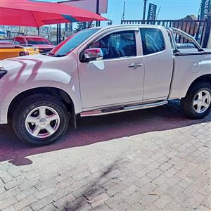 2016 ISUZU KB