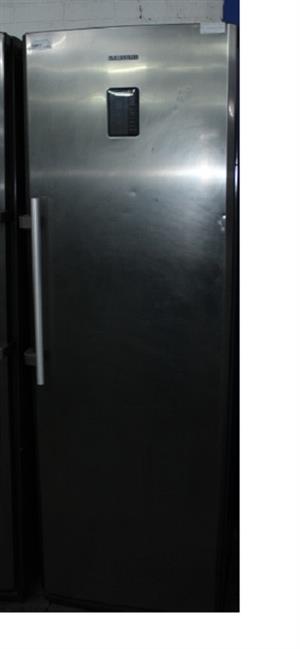 SILVER SAMSUNG RR82EEIS FRIDGE (S067791F)