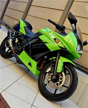2012 KAWASAKI NINJA 250R 