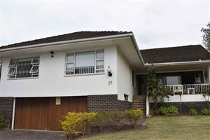 House For Sale in Beacon Bay