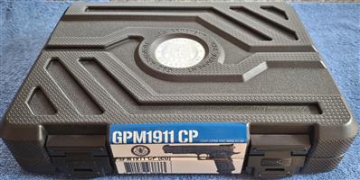 Airsoft G&G Armament GPM1911 CP (Green Gas) Pistol + 500g BBs & Hard Case