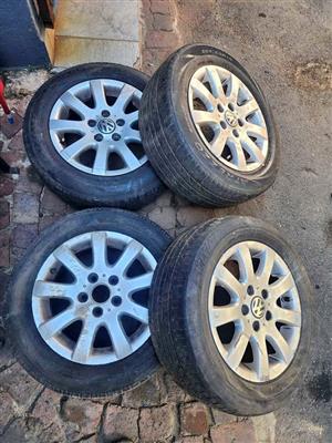 2005 VW golf 5 rims n tyer