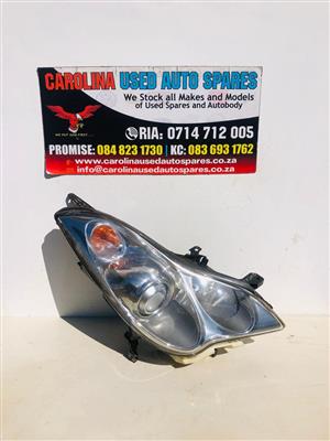 Infiniti EX35 QX50 right side halogen projector headlight