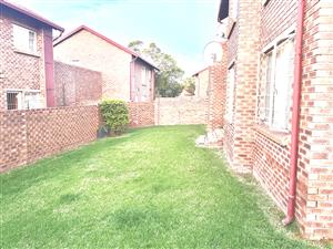 Ground floor, 2 bed apartment, Pet friendly with huge Garden