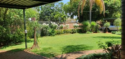Modern big family home in East of Pretoria near schools, shops and highwayy