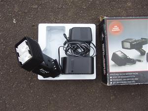 Video Camcorder Light - Gemstar - Universal - HVL-4040E Kit 