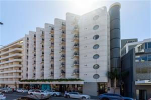 Apartment For Sale in Sea Point