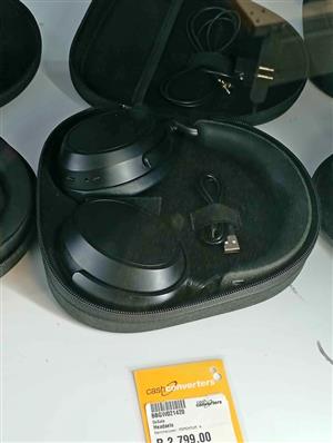 Sennheiser MOMENTUM 4 Wireless Noise Cancelling Headphones - Black 6 Months Warranty @ Cash Converte