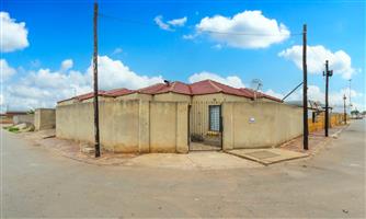 House for Sale in Naledi, Soweto