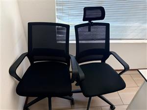 6 x Black Mesh Office Chairs (Non-adjustable) 