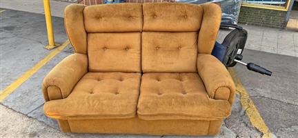 Crafton Everest couches 280 Steve Biko road  Gezina  Pretoria    Wattsup