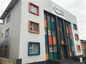 Stunning seaside flat- Quigney