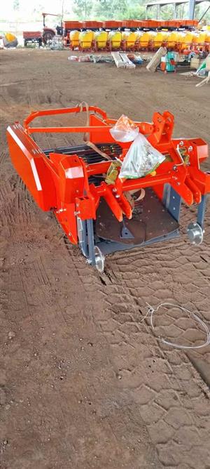POTATO HARVESTER