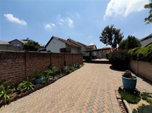 House For Sale in Alan Manor