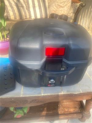 Motorcycle top case /topbox