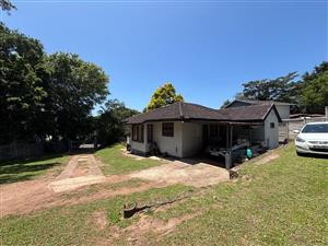 House For Sale in Queensburgh