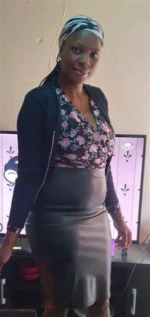 Hardworking S/African domestic all rounder with refs needs full or part time 