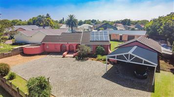House For Sale in Brackenhurst