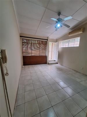 Spacious one bedroom cottage to rent in Savoy Estate