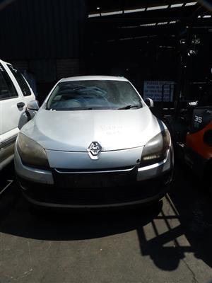 Renault Megane III 1.6 Petrol Manual K4M Silver - 2013 SPARESBOYZ STRIPPING