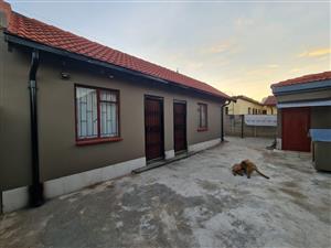 House For Sale in Chiawelo