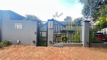 House For Sale in Mondeor
