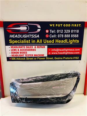 Audi Q5 left side headlight lens cover 