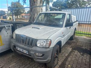 Mahindra bakkies stripping  for spares no Engine no Gearbox