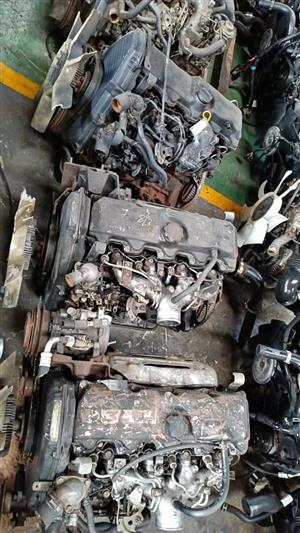 TOYOTA HILUX 2L 2.4 ENGINES FOR SALE