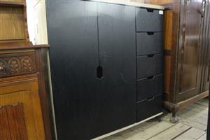BROWN AND BLACK CHEST OF DRAWER(S066894A)