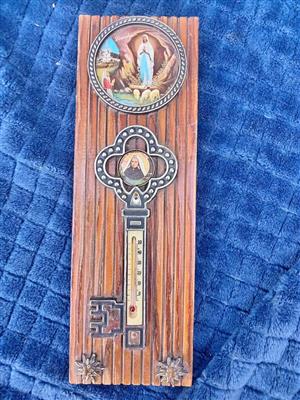 Lovely collectable with thermometer