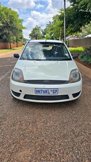 2004 FORD  Fiesta 1.4i