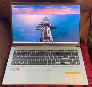 ASUS Vivobook Go 15 OLED (E1504F) AMD Ryzen 5 7520U 2.8GHz 16GB Ram 512GB M.2 NV