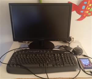 Monitor and keyboard 
