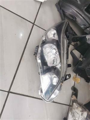 Toyota collora right headlight