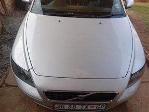 Volvo S40 2.4i 