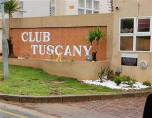 Townhouse For Sale in Mondeor