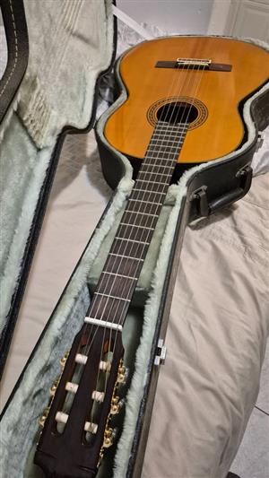 YAMAHA GUITAR