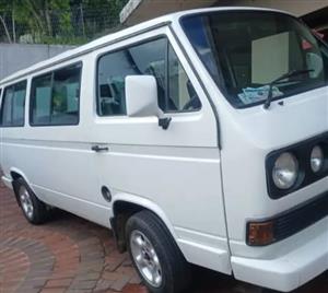 2005 VW Microbus 2.3i 7 seater