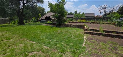 Exceptional 23-Bedroom Investment Property on a Massive 1,983 m² Stand.