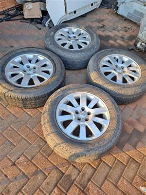 Land Rover Discovery 3 rims and tyers for sale
