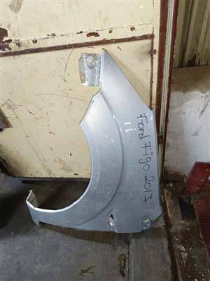 2013 FORD FIGO FENDER