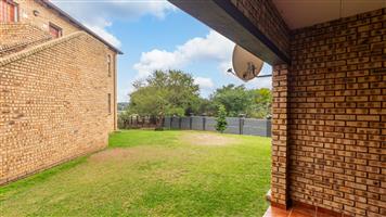 Apartment For Sale in Weltevreden Park