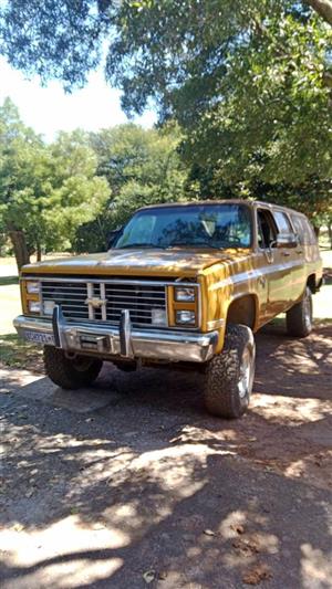 Chevrolet Suburban Silverado 1985