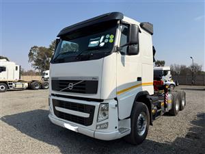 USED 2012 VOLVO FH 440 WITH 10 TON BOWMAN CRANE FOR SALE 